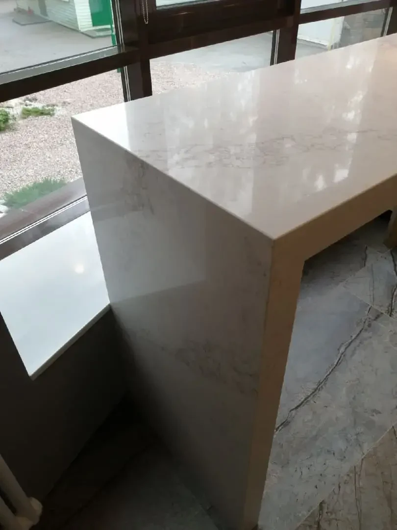 Житлові приміщення Avant Quartz 7100 Статуаріо Лілль