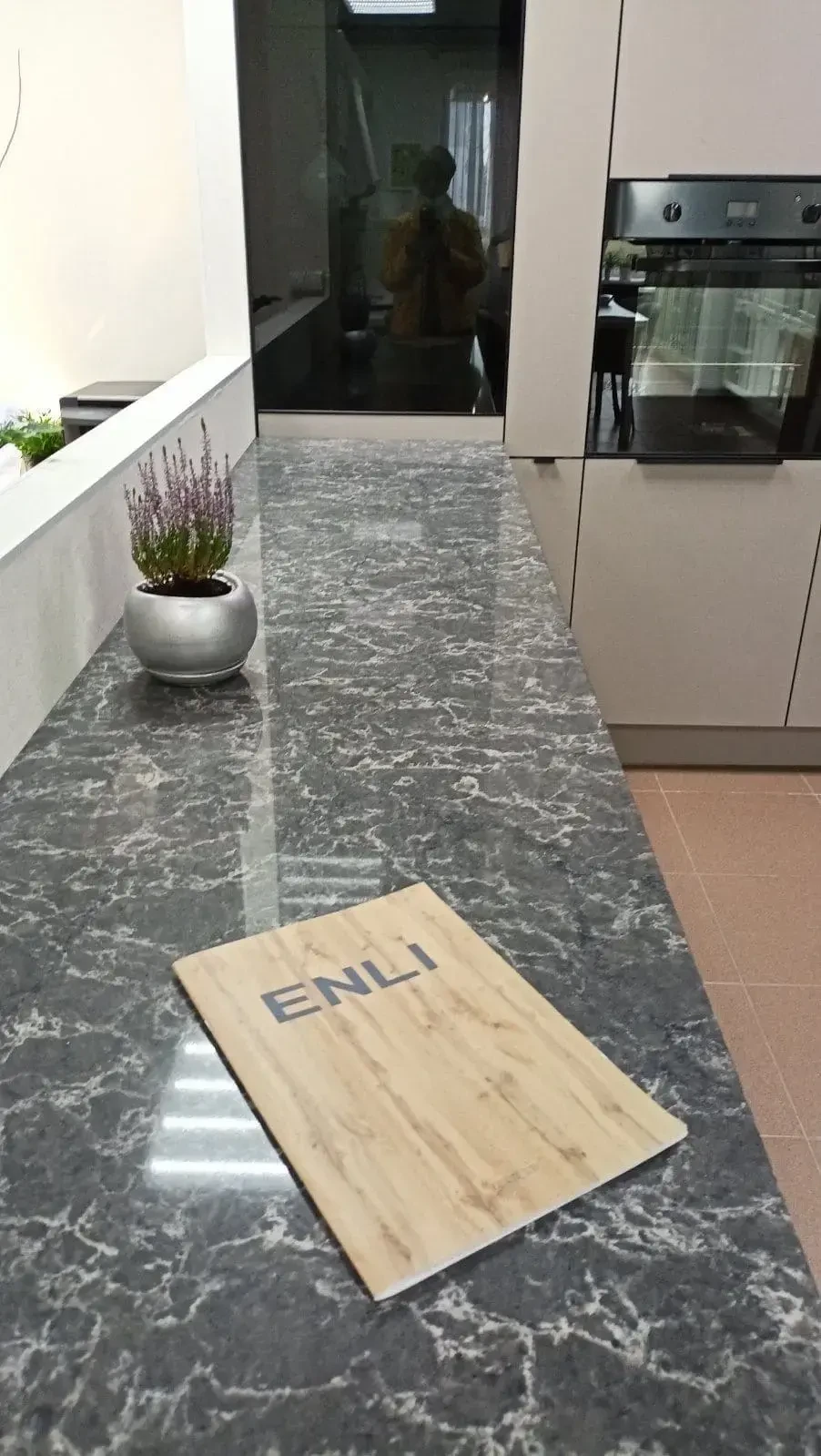 Житлові приміщення Caesarstone 6003 Coastal Grey