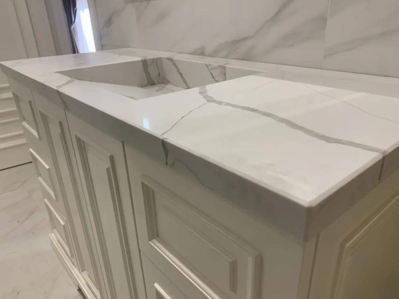 Мийка Avant Quartz 7400 Калакатта Дофіне