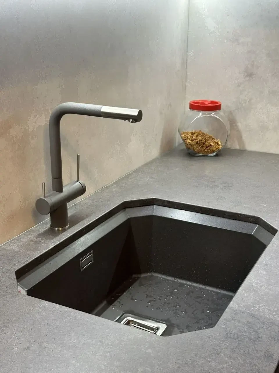 Кухня Avant Quartz 8800 Cassis + 8100 Mulen