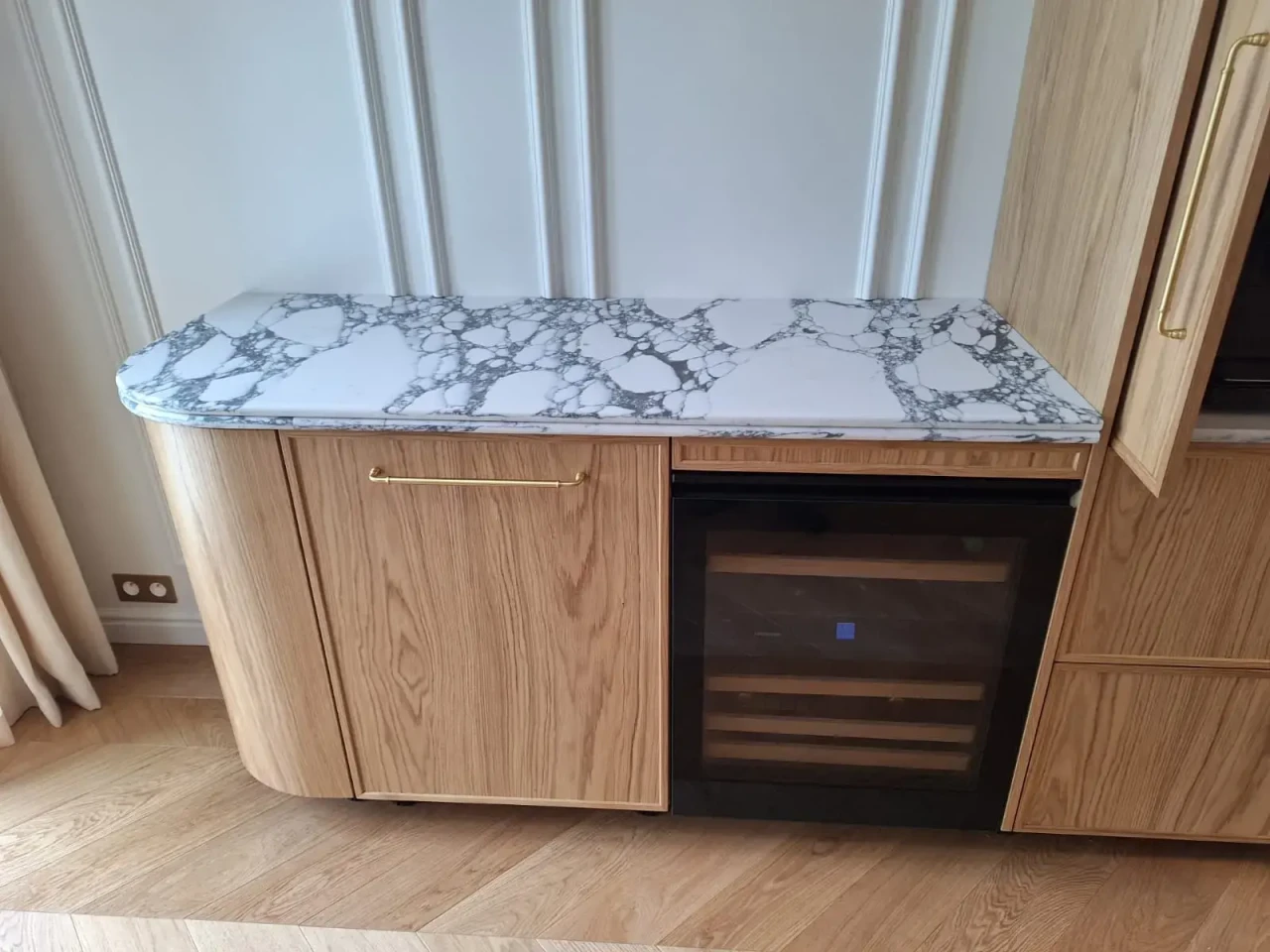 Житлові приміщення Avant Quartz 9070 Arabescato Alencon