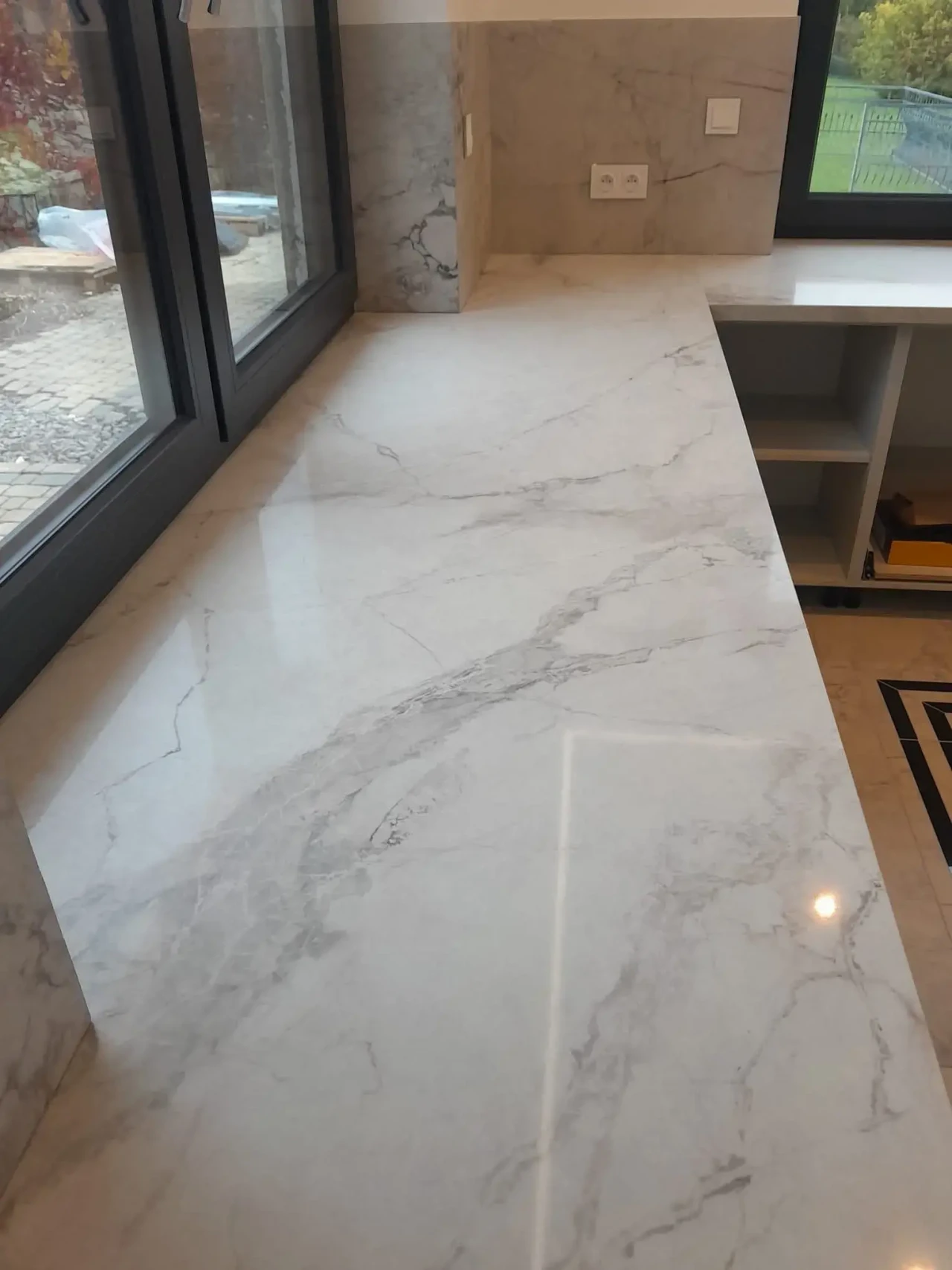 Кухня Avant Quartz Calacatta Normandie