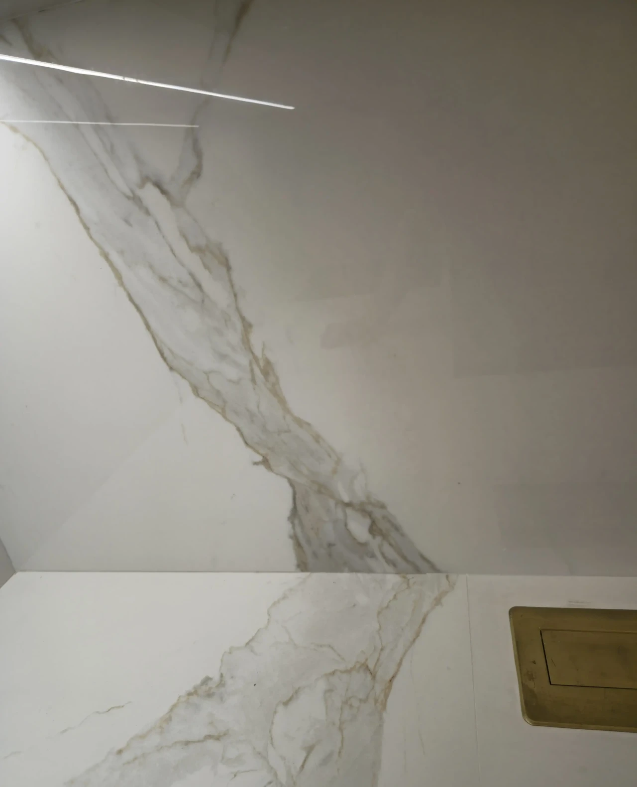 Кухня Keralini Statuario Raffaello