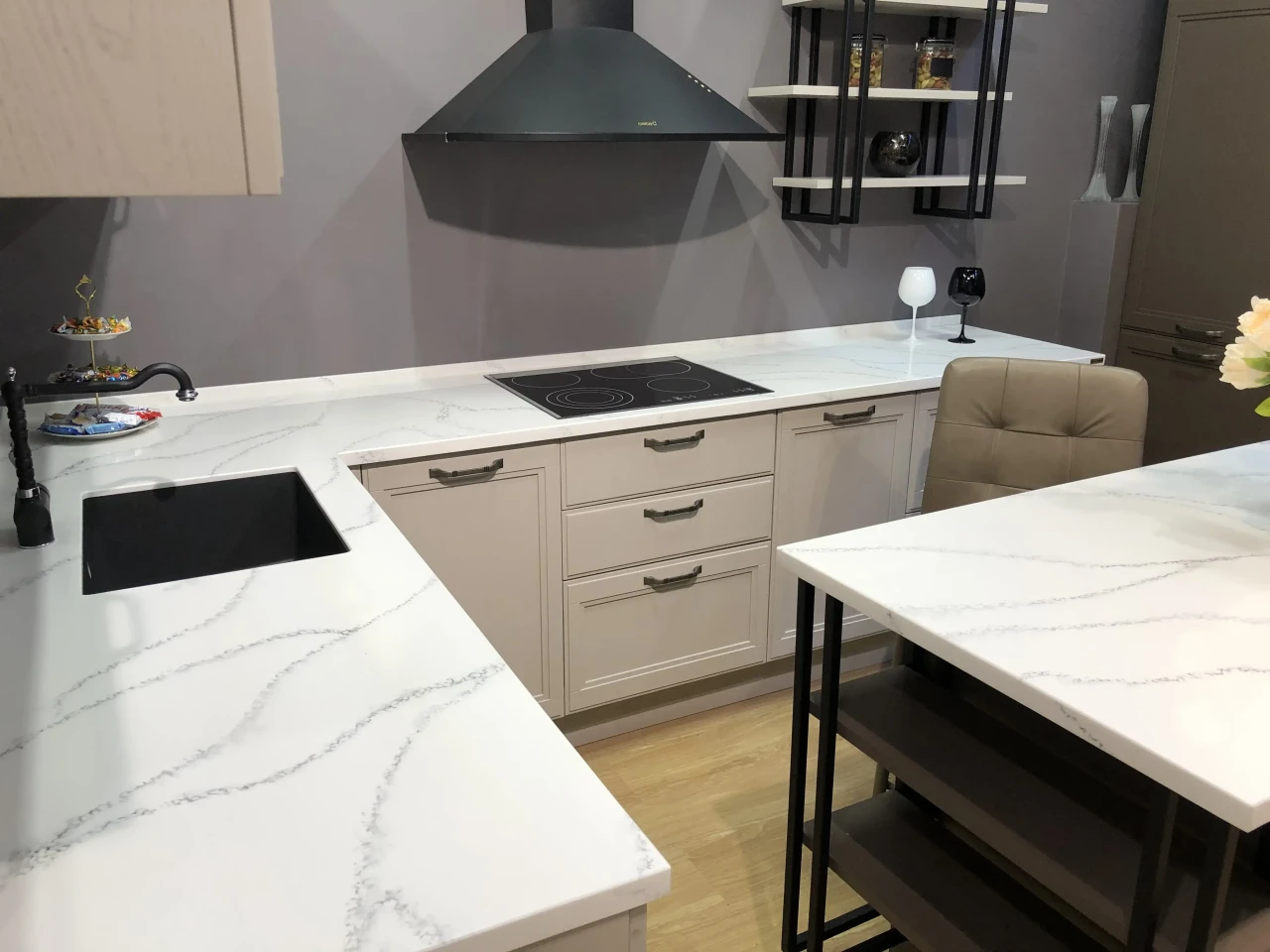 Кухня NEOMARM NM 201 Calacatta Bianco 