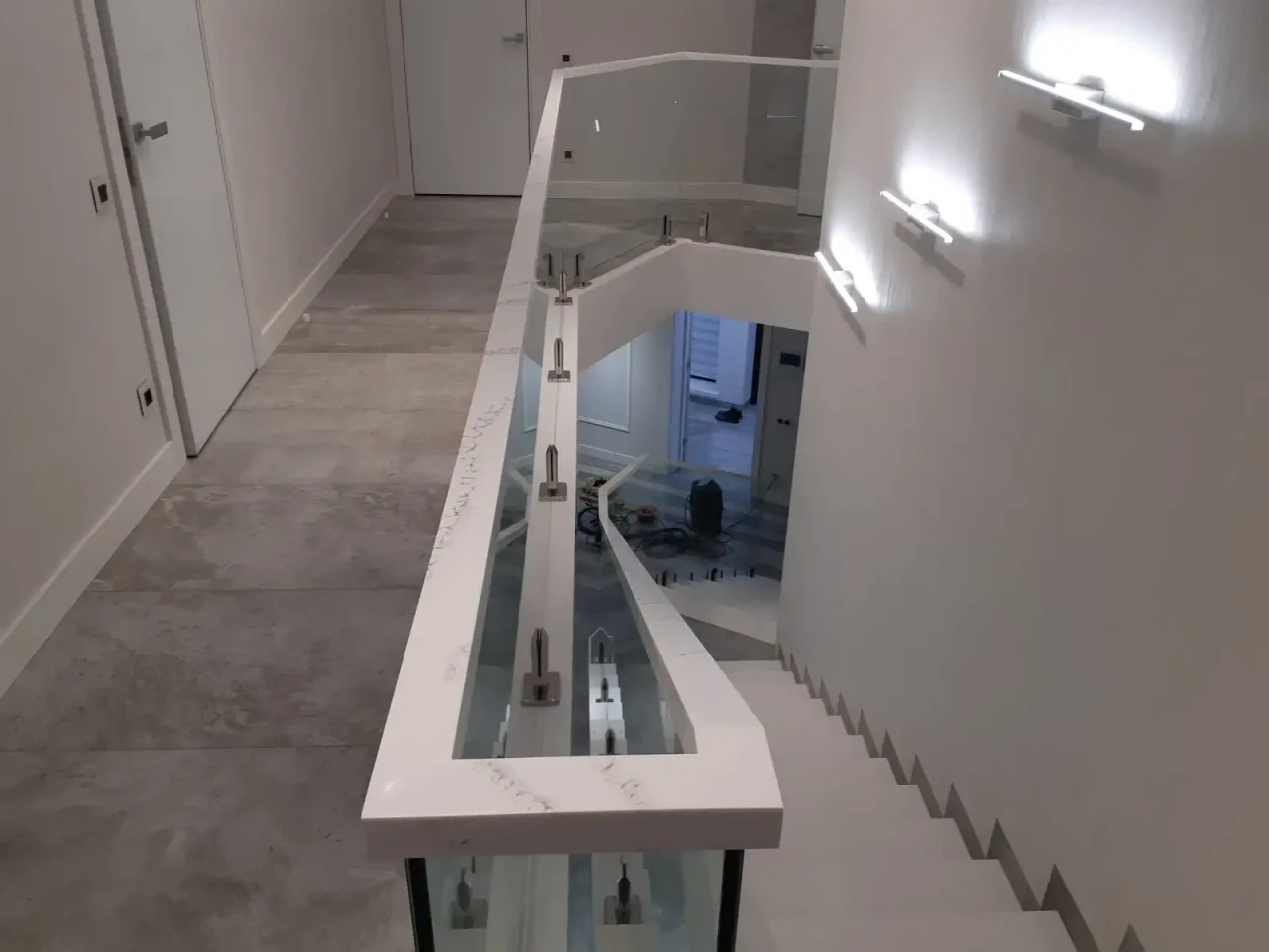 Сходи NEOMARM NM 201 Calacatta Bianco