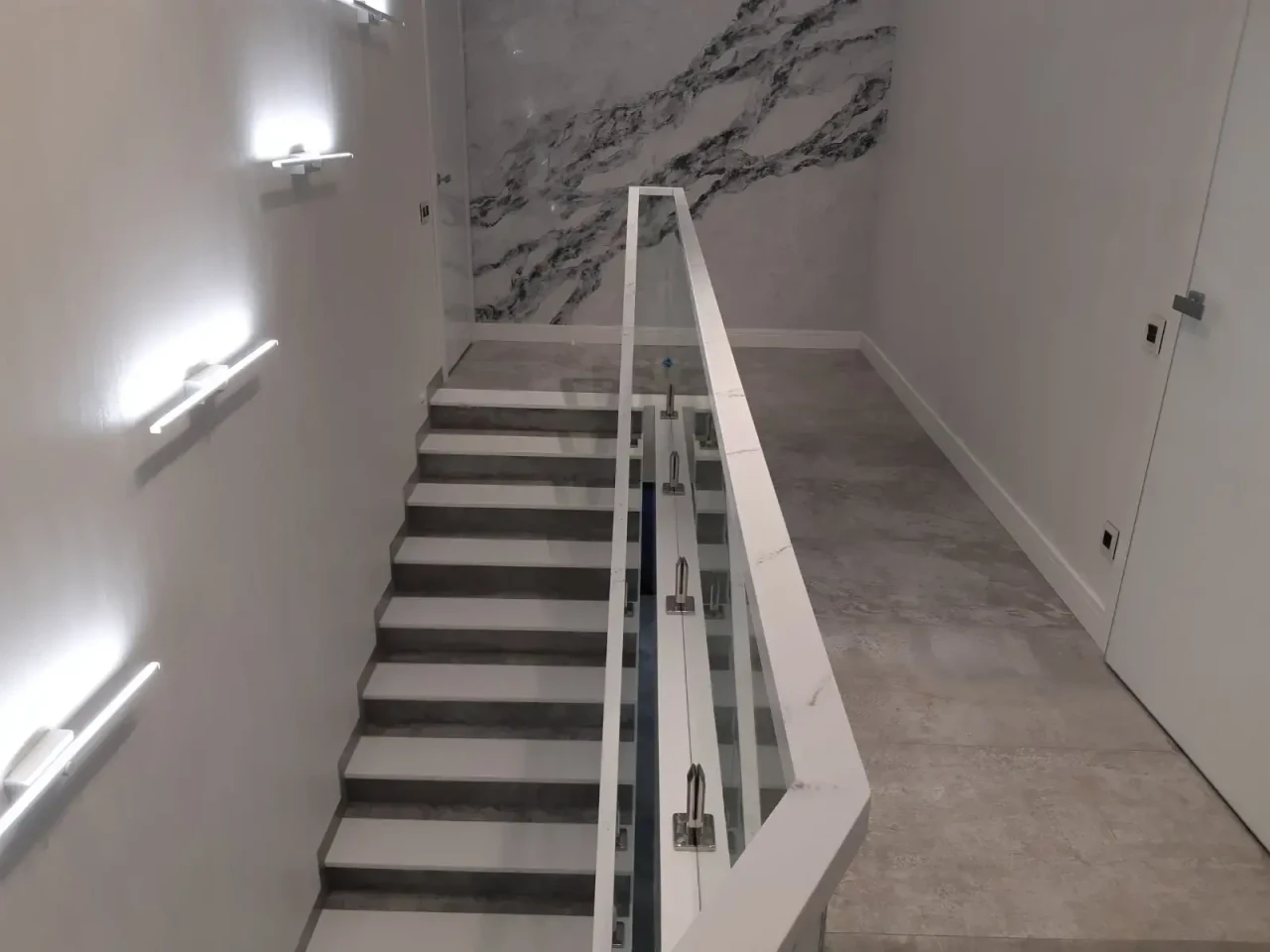 Сходи NEOMARM NM 201 Calacatta Bianco