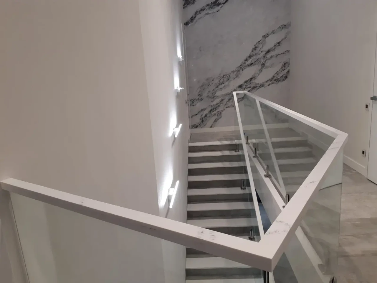 Сходи NEOMARM NM 201 Calacatta Bianco