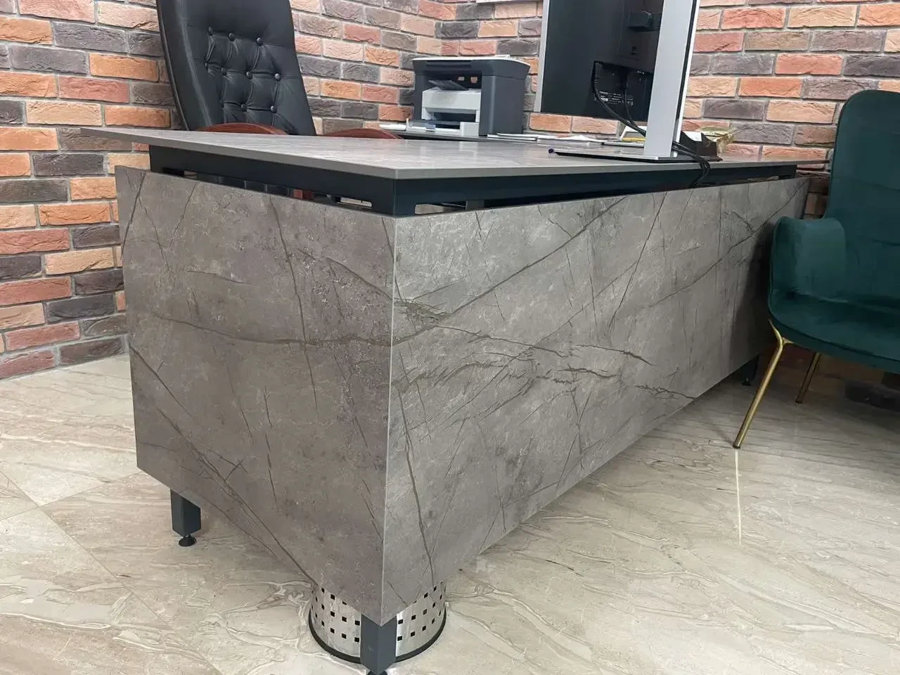 Комерційні об'єкти Puricelli 6140 Kintsugi