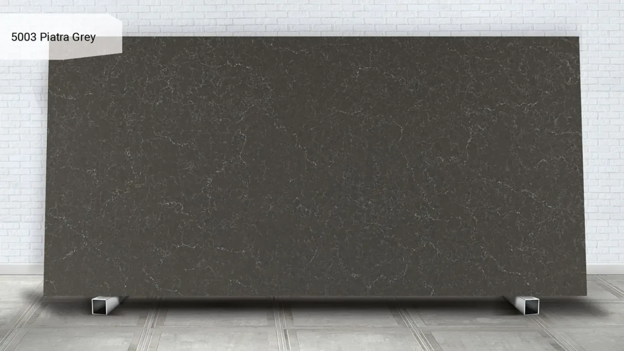 Caesarstone 5003 Piatra Grey в інтер'єрі