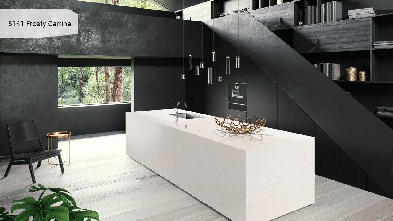 Caesarstone 5141 Frosty Carrina в интерьере