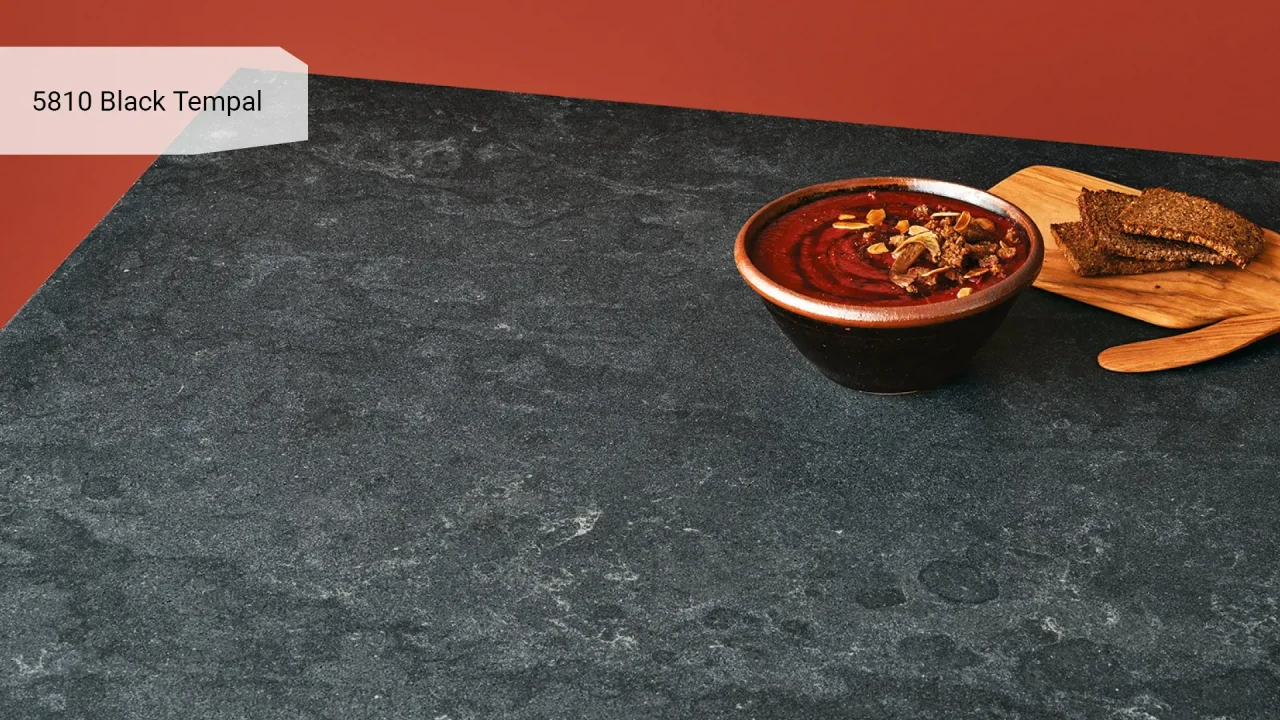 Caesarstone 5810H Black Tempal в інтер'єрі