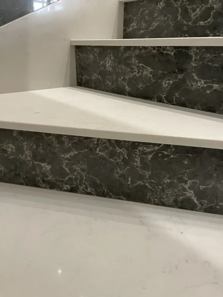 Сходи Caesarstone 6003 Coastal Grey